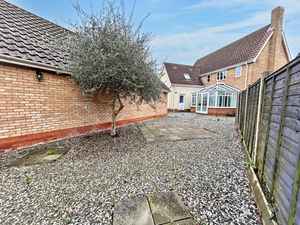 Photo 32- click for photo gallery